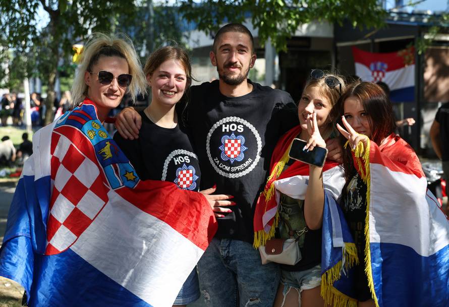 Fanovi se okupljaju u Zaprešiću uoči Thompsonova koncerta