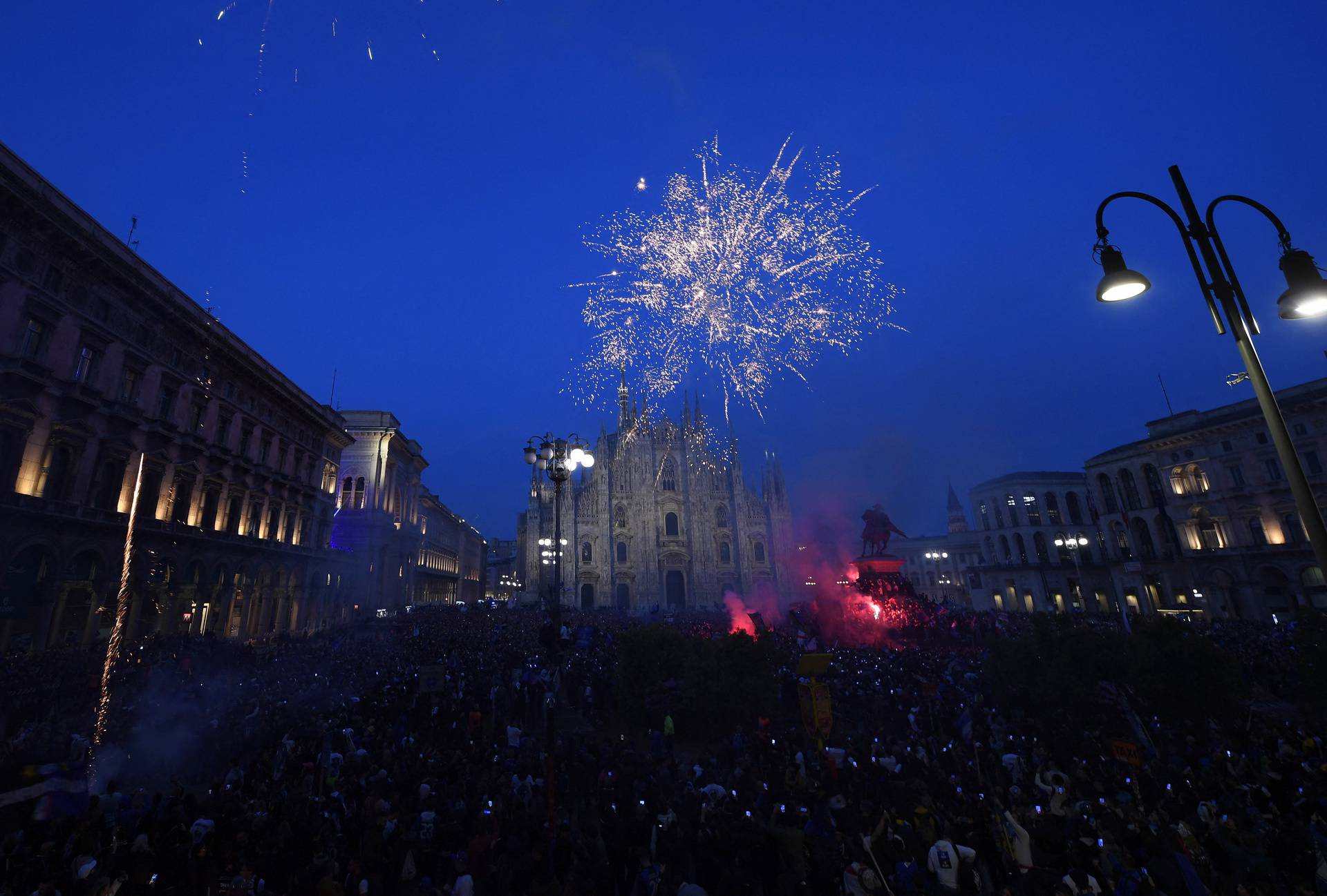 Serie A - Inter Milan celebrate winning Serie A