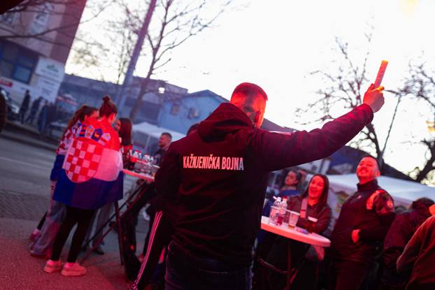 Obožavatelji pred koncert Thompsona u Širokom Brijegu