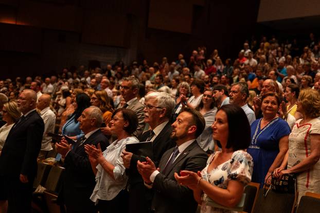Zagreb: 41 tamburaški orkestar iz cijelog svijeta nastupili su u KD Lisinski