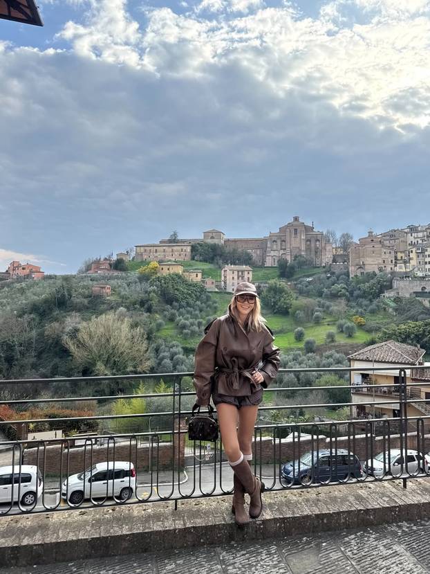 FOTO Kakav 'dolce vita'! Maja i Šime opet zajedno putuju: Ona objavila fotke hrane, kreveta...