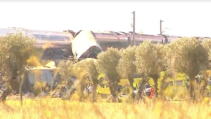 STRAVIČNE SNIMKE Najmanje 39 poginulih u sudaru vlakova u Španjolskoj: 'Ljudi su letjeli'