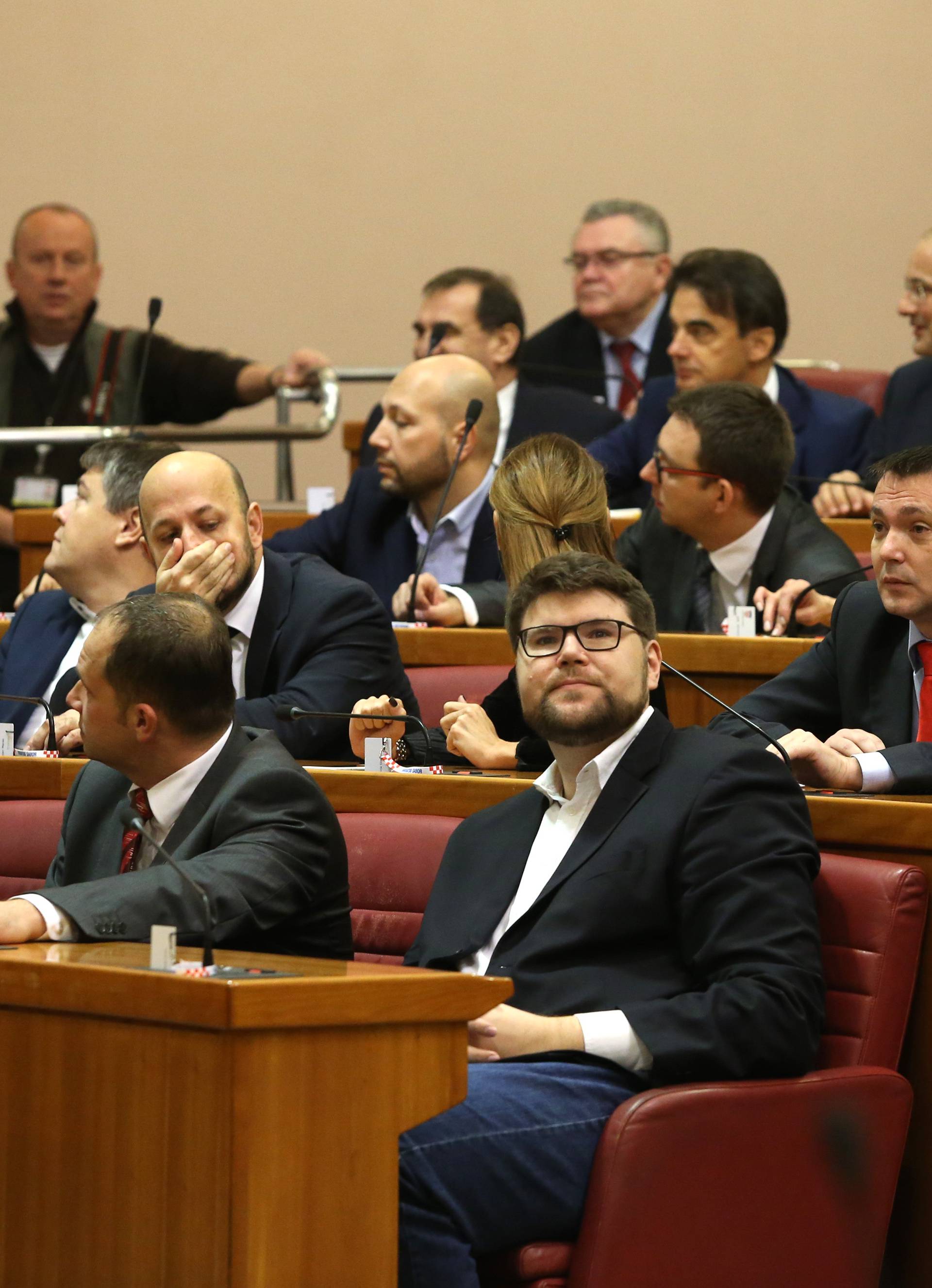 Sabor izglasao ustavne suce, većina Mostovaca bojkotirala