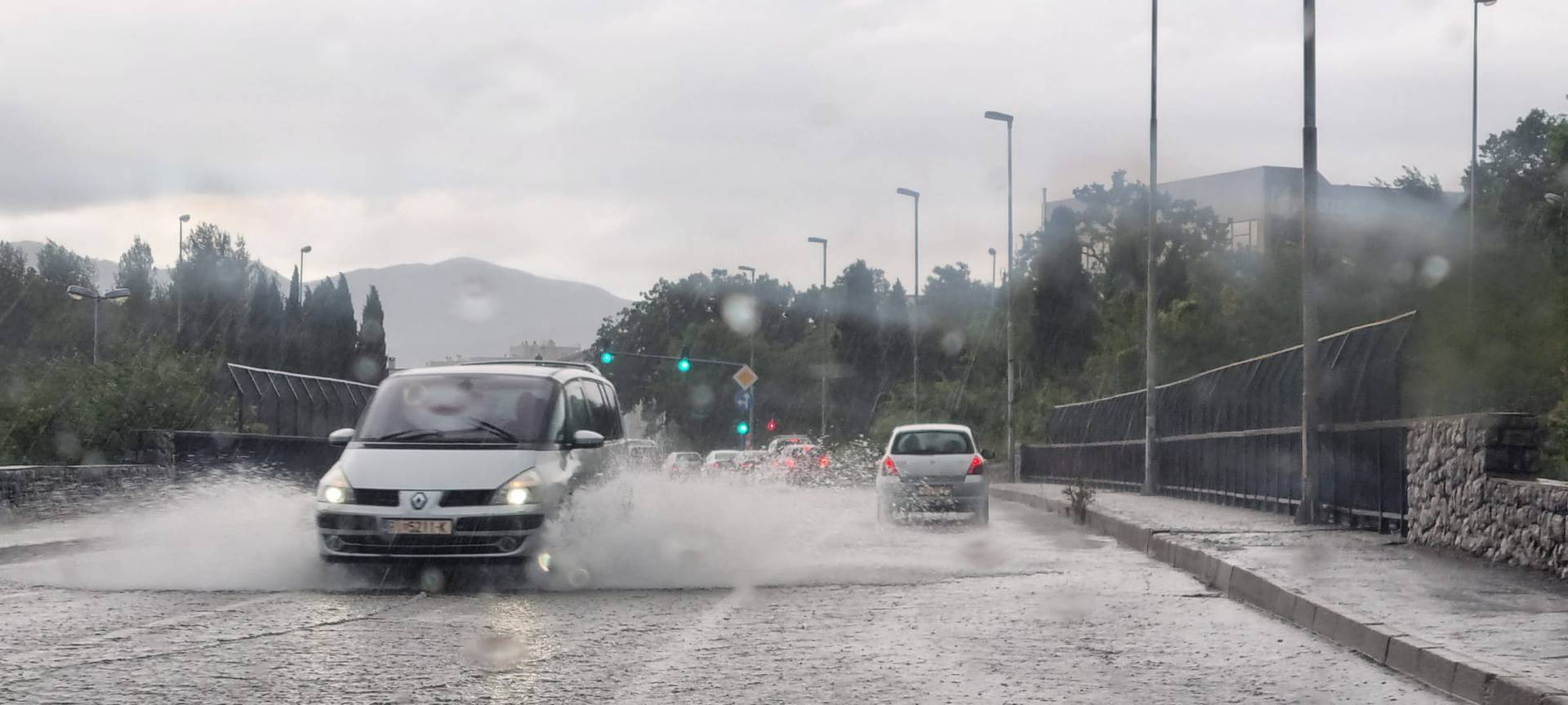 Oteretne kanale otvaraju da se Sava ne prelije: Vrh vodnog vala u Zagreb stiže iza ponoći