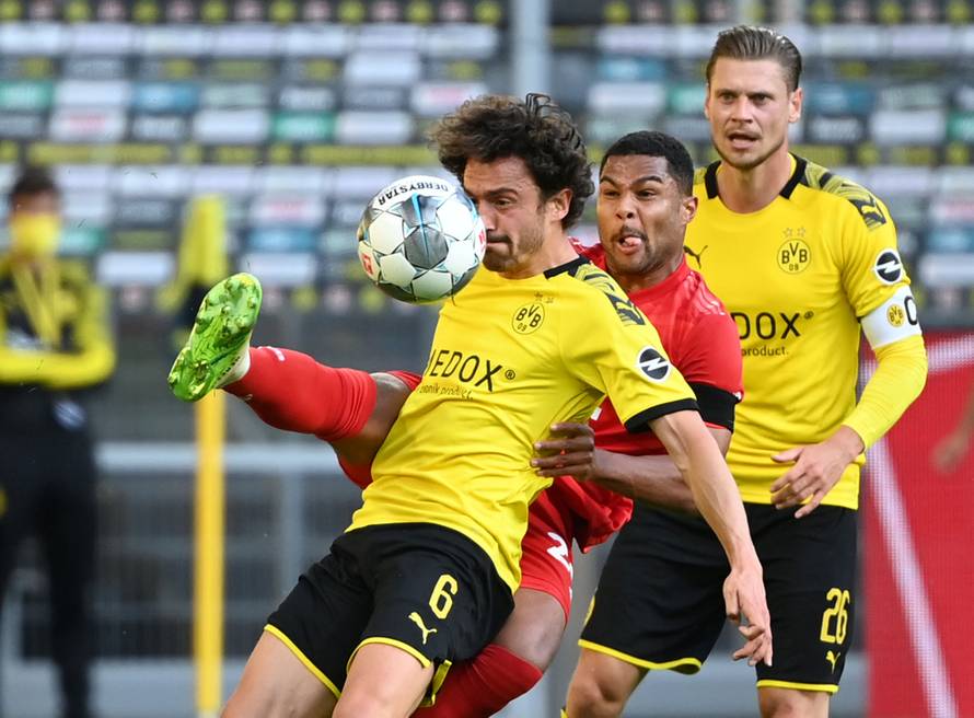 Bundesliga - Borussia Dortmund v Bayern Munich