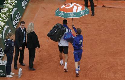 Roland Garros odgođen zbog kiše, Đoković izgubio prvi set