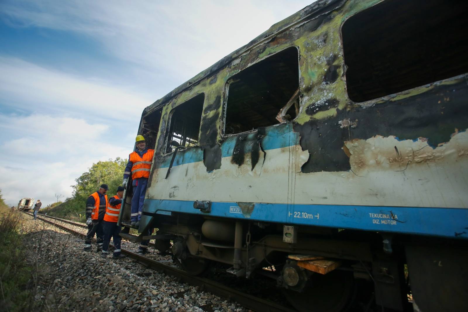Izgorio putnički vlak u Našicama