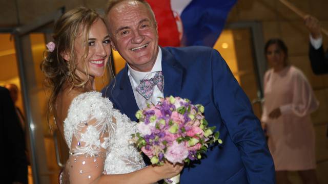 Podstrana: Svadbena večera kćeri Mate Bulića, Katje i Tome Drmića u hotelu Le Meridien Lav