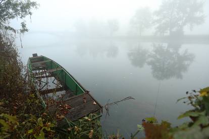 FOTO Mjesto Bisko je 'nestalo' pod gustom maglom, Karlovac je izgledao kao u bajci...