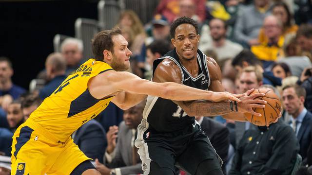 NBA: San Antonio Spurs at Indiana Pacers