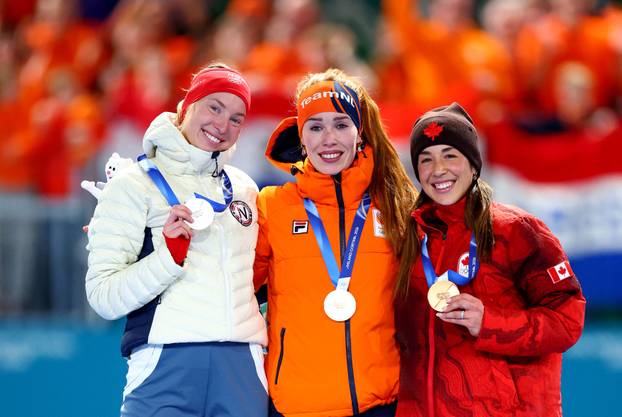 Speed Skating - Women's 1500m Victory Ceremony