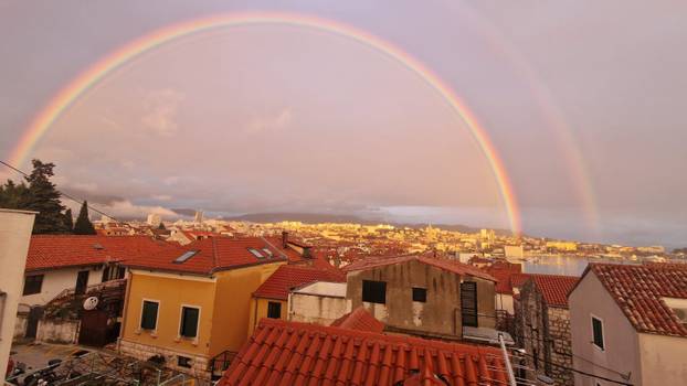 FOTO Duga razveselila Splićane: 'Nikad ljepšu nisam vidio!'