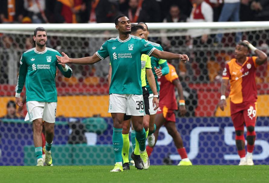 UEFA Champions League - Round of 16 - First Leg - Galatasaray v Liverpool