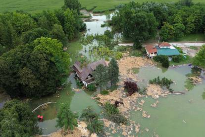 Đelekovec: Pogled iz zraka na posljedice poplave na  jezeru Šoderica 