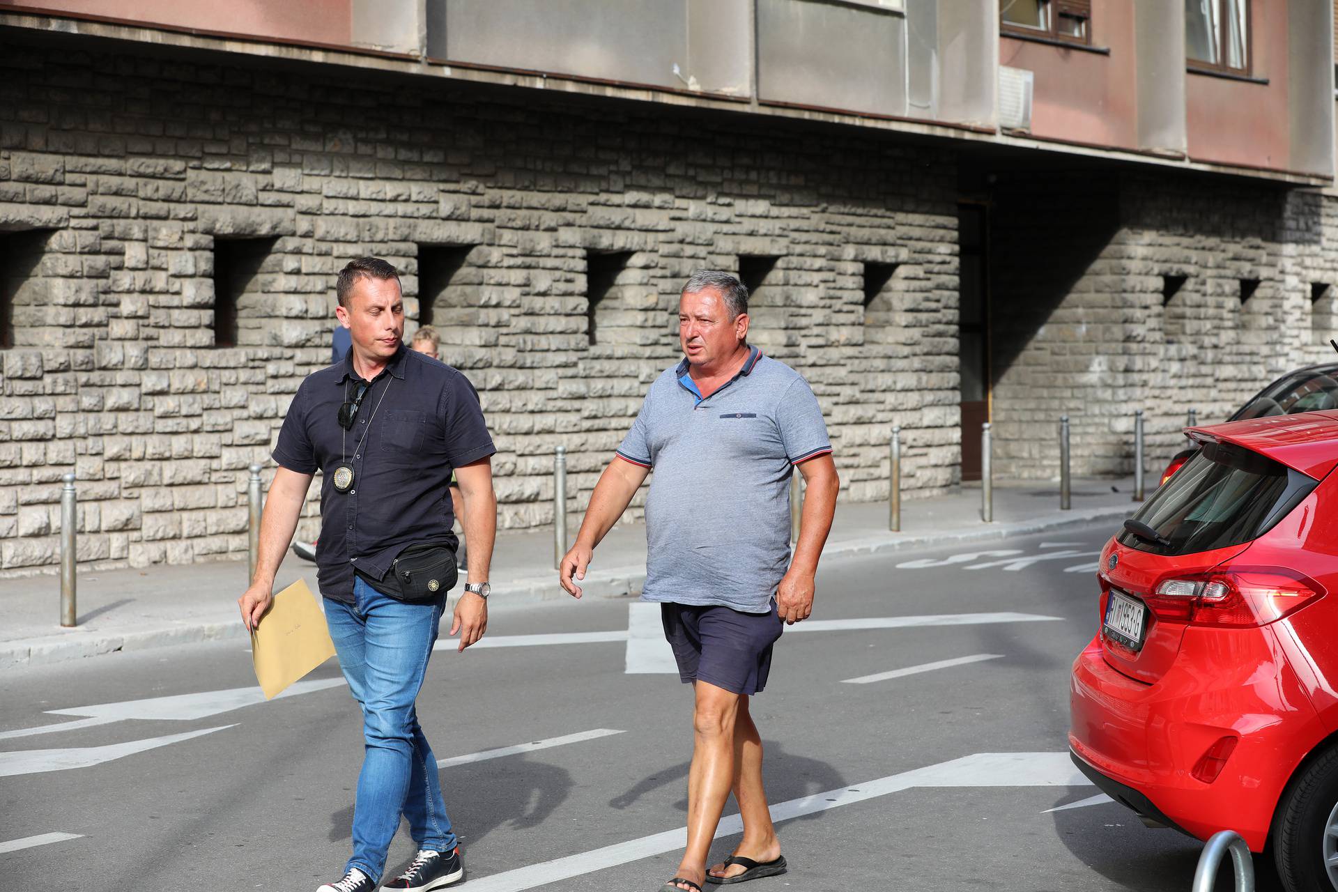 Rijeka: Privođenje osumnjičenih za pogodovanja u području prostornog planiranja i bespravne gradnje u Istri