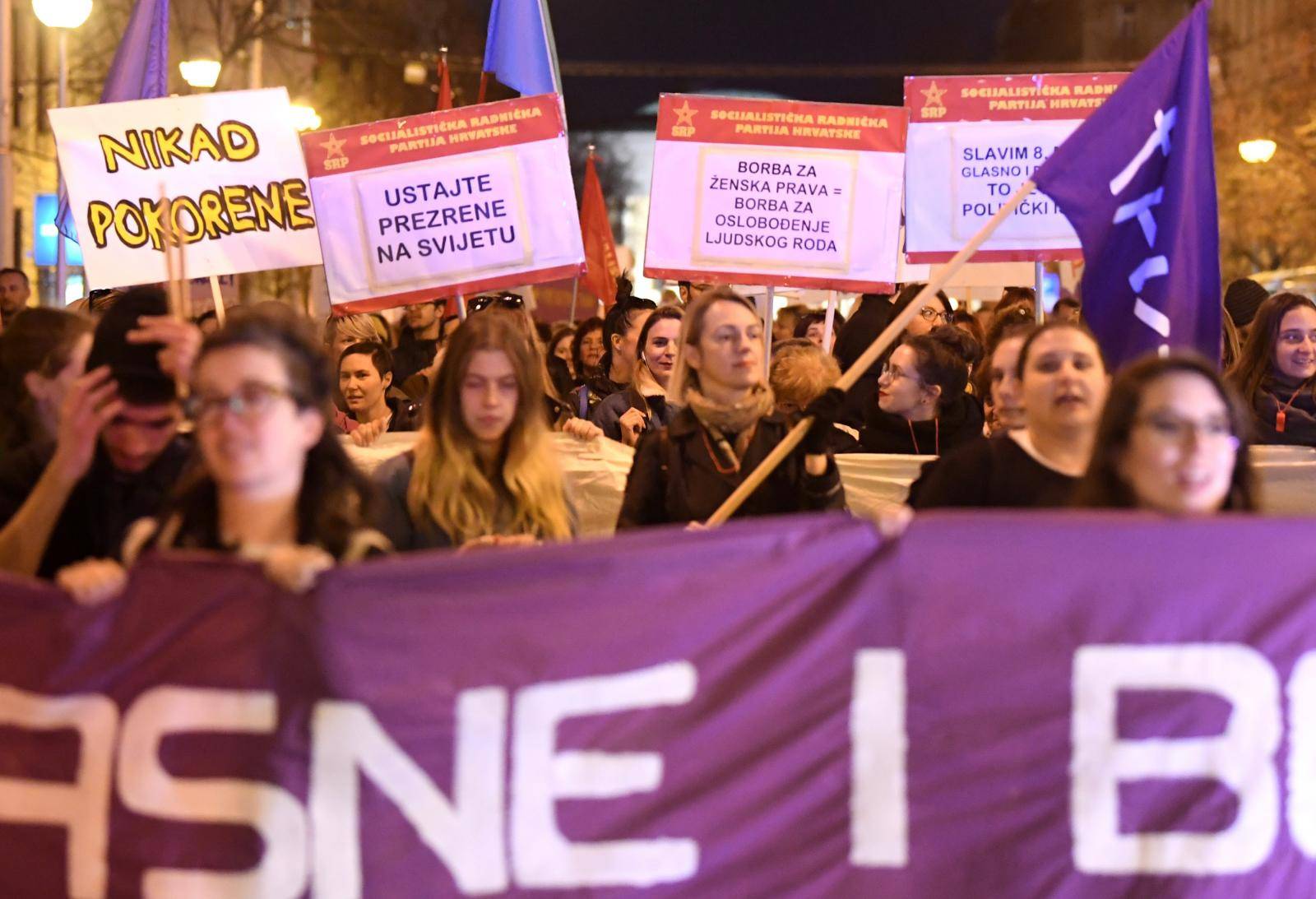Zagreb: Å½ene u ovogodiÅ¡njem prosvjednom marÅ¡u pod sloganom Glasne i borbene
