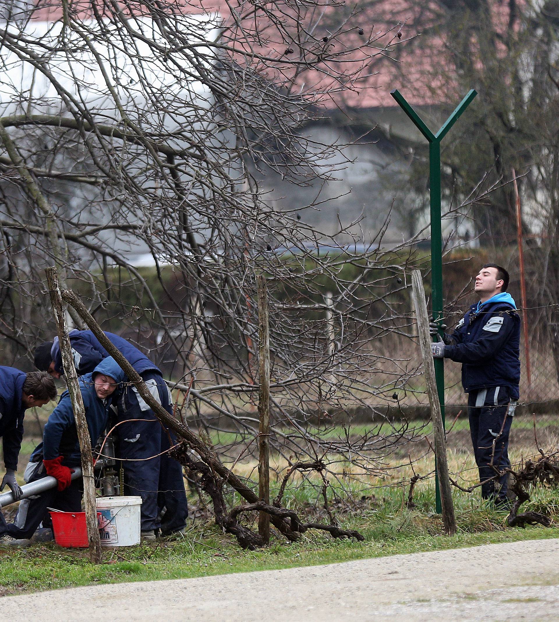 'Sve su nas ogradili': Slovenci su žicom otcijepili dio Bregane
