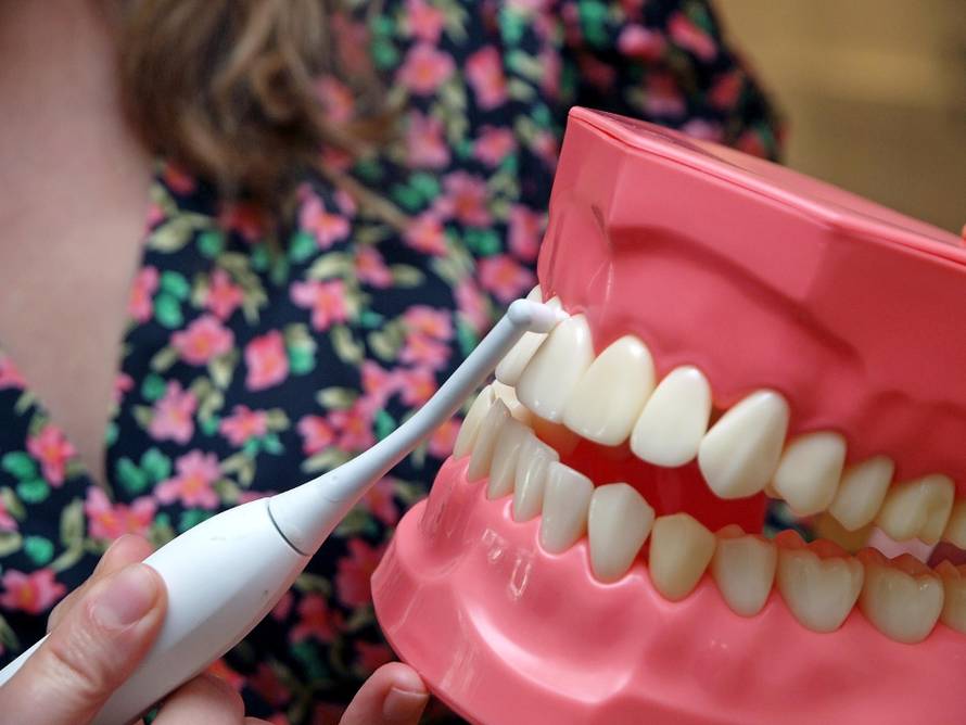 Stomatologinja: 'Nikad ljuti ne perite zube jer ćete ih oštetiti'