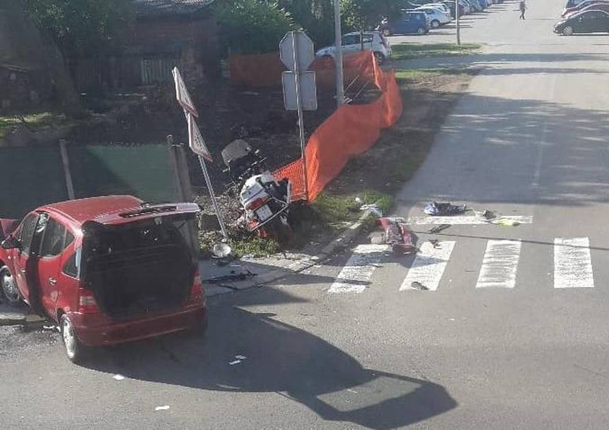 Mercedesom udarila policajca na motociklu, teško je ozlijeđen