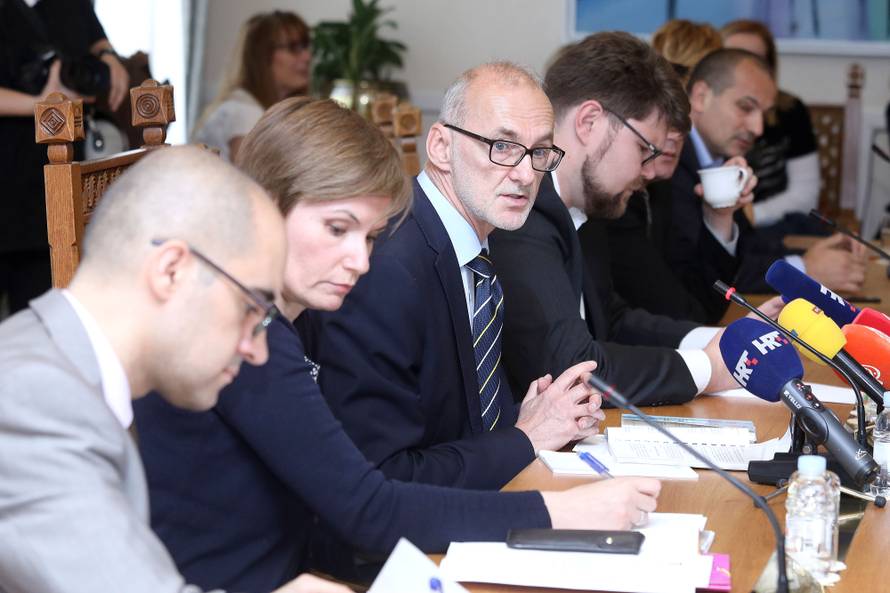 Ustavni sud treba reći koji je razuman rok za nove ministre