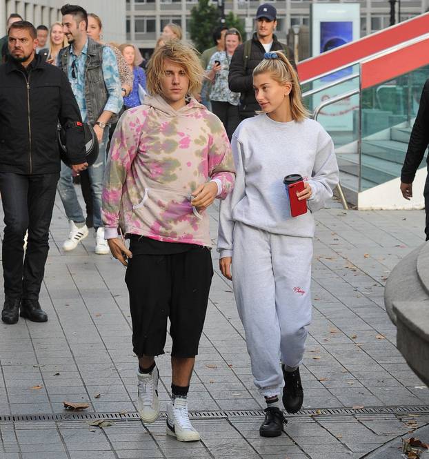 Justin Bieber and Hailey Baldwin Visit London Eye