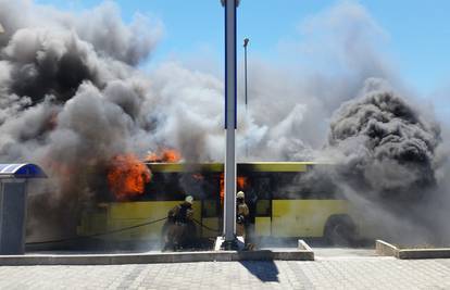 Buktinja u Splitu: 'Bježite svi van, cijeli autobus će izgorjeti!'