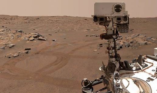 Rover Perseverance ve&cacute; pet godina vozi po Marsu,  a sad je postao jo&scaron; pametniji
