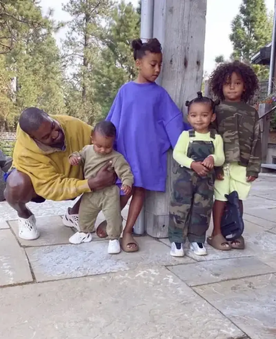 Kim Kardashian i Kanye West zajedno gledali utakmicu, a svi se pitaju gdje je Pete Davidson?