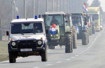 Seljaci najavili  blokadu cesta, još  prohodno kroz Slavoniju