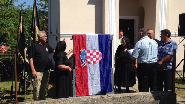 Tomo Medved otkrio spomen ploču poginulim braniteljima