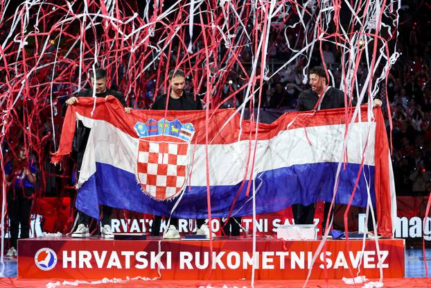 Zagreb: Svečana oproštajna ceremonija hrvatskih rukometnih legendi Domagoja Duvnjaka, Igora Karačića i Ivana Pešića