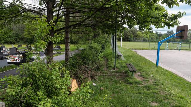 U Šiljakovini pored nogometnog igrališta pronađen dio ljudske lubanje