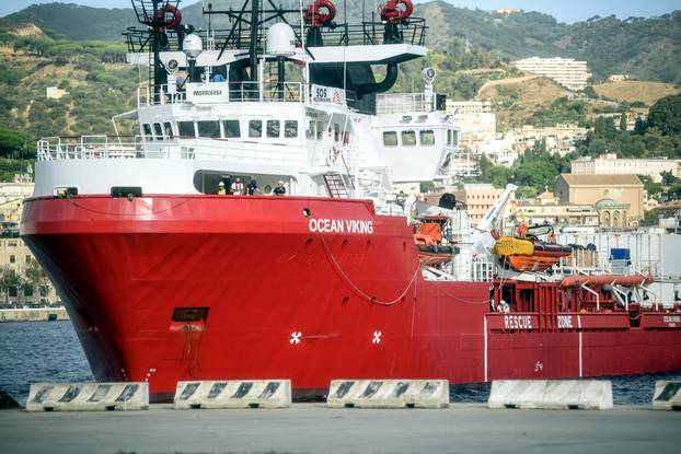 Landing of the Ocean Viking ship, with 182 migrants, at the port of Messina