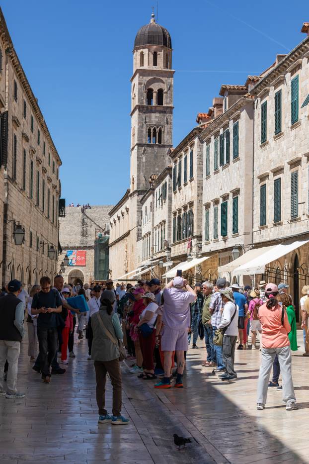 Sunčan i topao dan u Dubrovniku