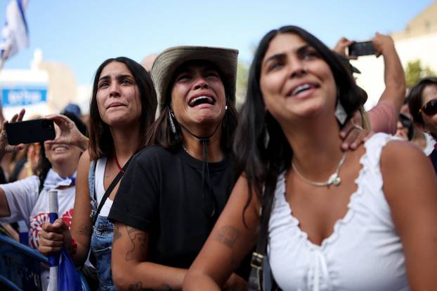 Hostages-prisoners swap deal between Hamas and Israel