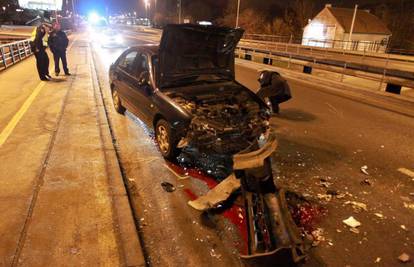 Autom prignječila čovjeka kojem se probušila guma