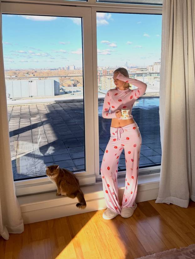 FOTO Darijo Srna prodao ga je za rekordnu svotu. Sad ne smije igrati, a ona ga pritom zabavlja