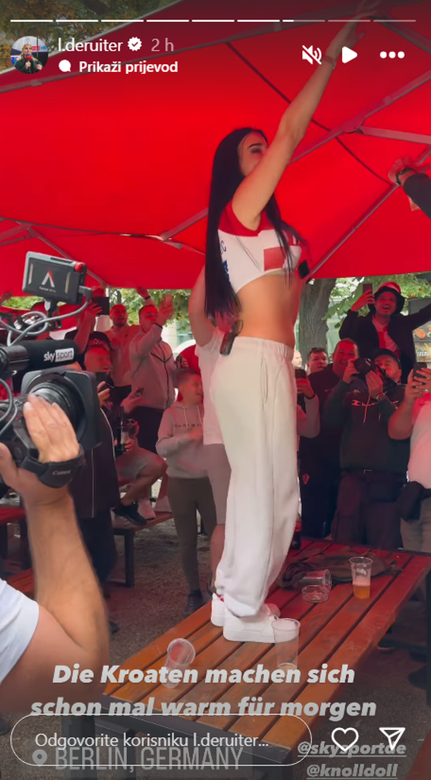 Knollica spremna za bodrenje! Pogledajte u čemu će navijati za našu reprezentaciju u Berlinu