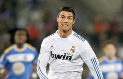 Cristiano Ronaldo: Volio bih igrati za Portugal, ali ne mogu