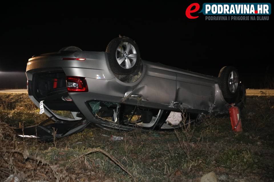 Teška nesreća kod Peteranca:  Auto na krovu, više ozlijeđenih