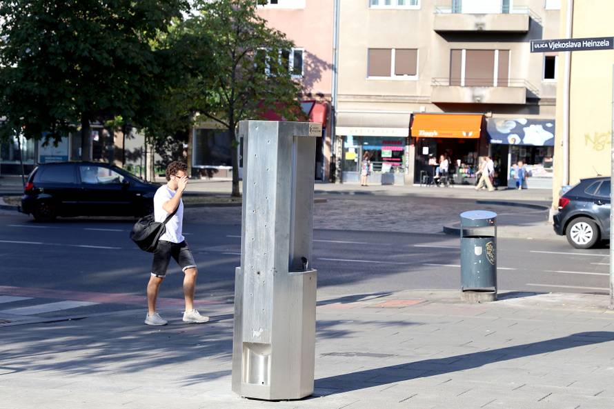 Zagreb: Na Kvaternikovom trgu postavljena javna česma