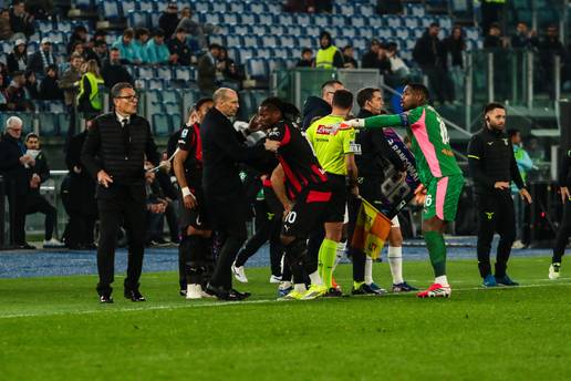 Modri&cacute;evi suigra&ccaron;i sukobili se u svla&ccaron;ionici, Allegri sve smirio...