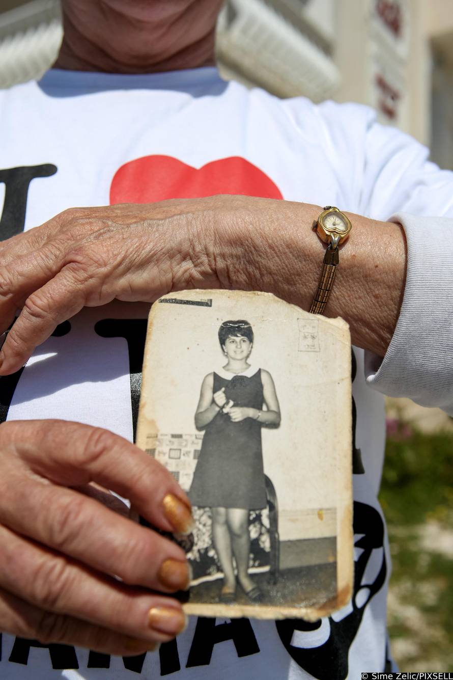 Bračni par s Vira stopira do Liverpoola kako bi pružili podršku Letu 3 na Eurosongu