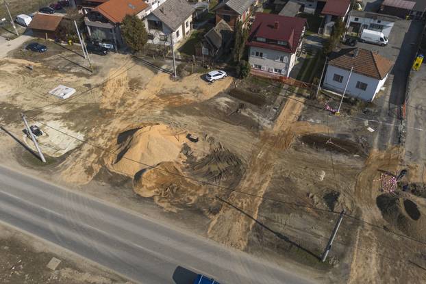 Pogled iz zraka na rekonstrukciju Sarajevske ulice u Zagrebu i prvo proširenje tramvajske pruge nakon 20 godina