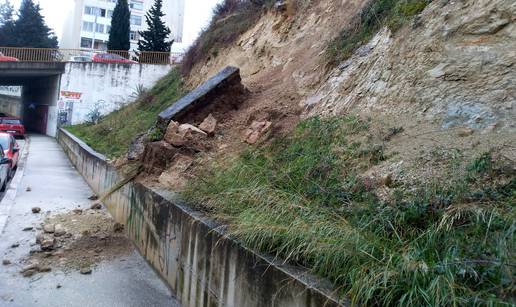 Opasnost! Odlomila se velika kamena gromada u Splitu