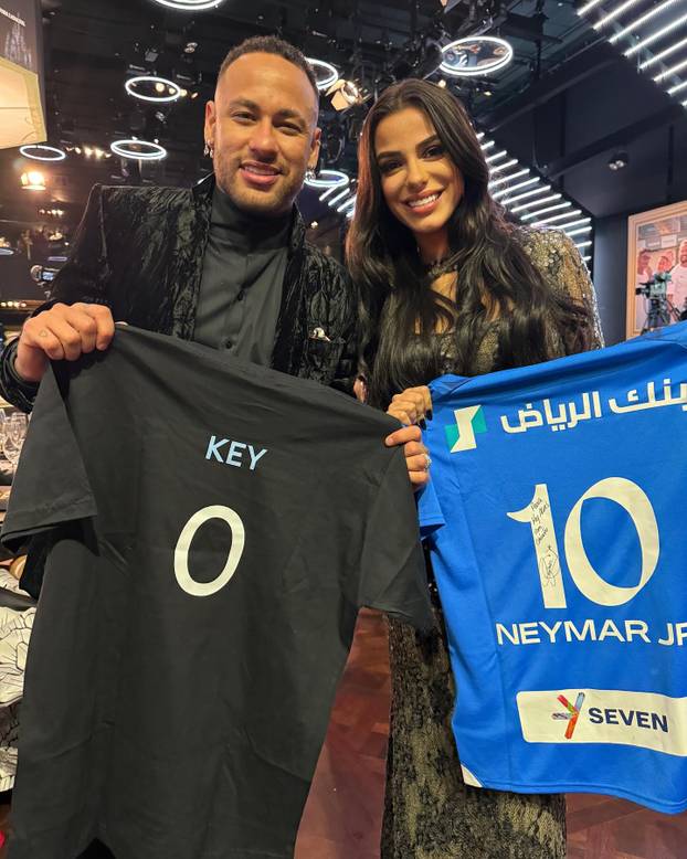 Nogometna zvijezda u središtu skandala: 'Pitao je možemo li sestra i ja obje s njim u krevet'