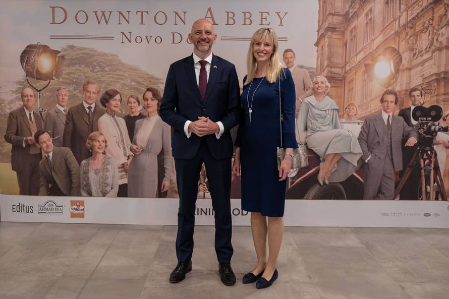 Britanski ambasador otvorio premijeru filma –  Downton Abbey: novo doba