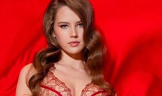 FOTO Putinov frend Luka&scaron;enko ljubi 50 godina mla&dstrok;u misicu? Idu na utakmice, ali i na balove