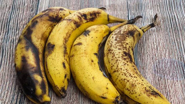 Znate li kakvu bananu je bolje pojesti - onu punu crnih točkica, žutu ili pomalo zelenkastu?
