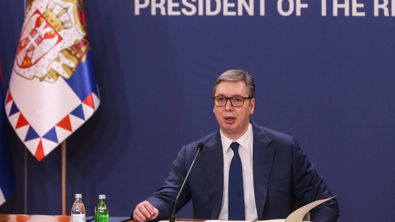 VIDEO Vučić prvi put nakon što je hospitaliziran: 'Hodam ispred vas da vam budem štit...'